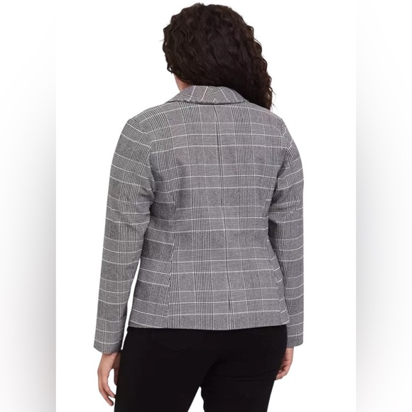 Torrid Black Plaid Houndstooth Cutaway Stretch Blazer Torrid Size 4 = US 4X 26W. - Picture 2 of 15